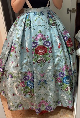 Falda Alicantina floral azul clarito