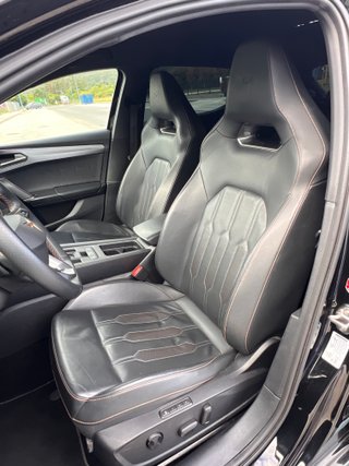 CUPRA LEON 300