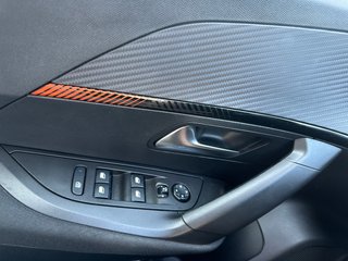 Peugeot 2008 2022 1.5 bluehdi 90300km