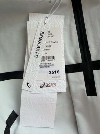 Chaqueta Asics Edición Limitada Negra/Gris