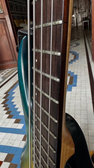 Bajo Eléctrico Sire Marcus Miller M7