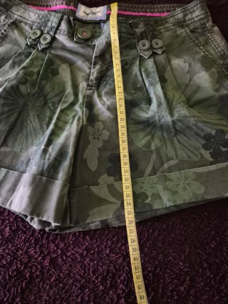 American Eagle Shorts Militares Florales Talla 34