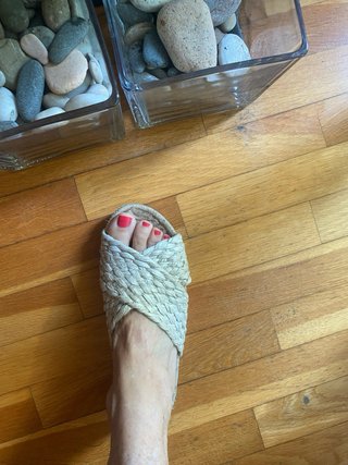 Sandalias Planas de Rafia Beige