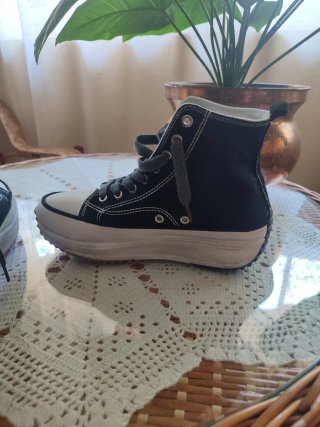Botas de moda tipo Converse con plataforma. 41