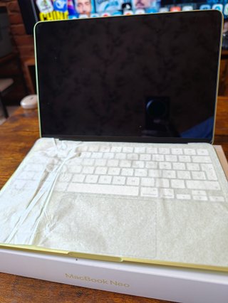 MacBook Neo 13 Cítrico/Verde