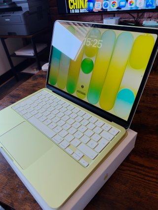 MacBook Neo 13 Cítrico/Verde