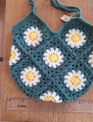 Bolso de crochet con flores