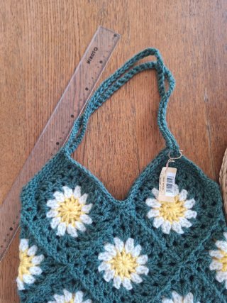 Bolso de crochet con flores