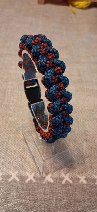 Pulsera paracord azul y roja