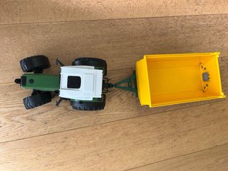 Tractor de juguete Fendt con Remolque Bruder