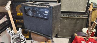 Hughes & Kettner Edition Blue 60-R Amplificador