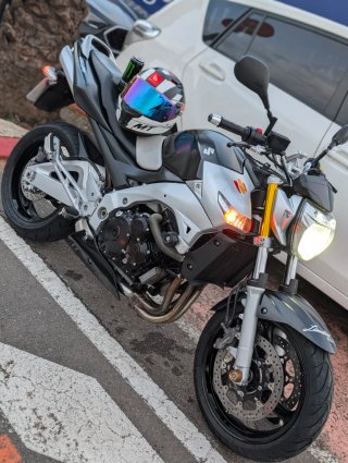Suzuki GSR 600 - ¡Máquina en perfecto estado!