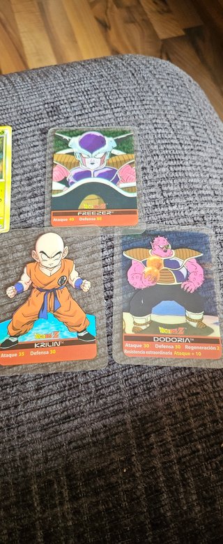10 Cartas Pokémon Variadas