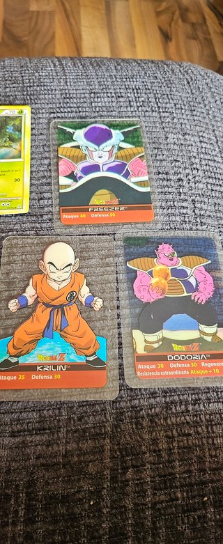10 Cartas Pokémon Variadas
