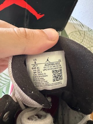 Air Jordan Max Aura Cherry Chicago