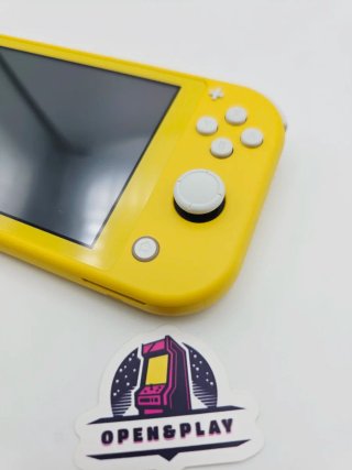 Nintendo Switch Lite Amarilla + Cargador