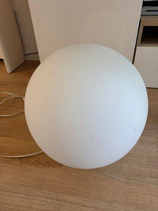 Lámpara redonda blanca de vidrio