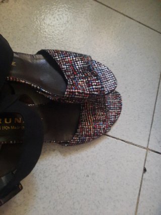 Sandalias Brunate Multicolor y Negro