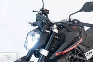 SWM HOKU 125 2026 Negra/Roja
