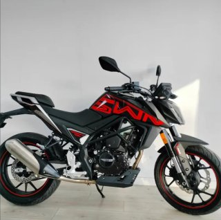 SWM HOKU 125 2026 Negra/Roja