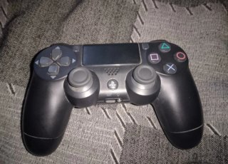 PS4 Pro 1tb con caja