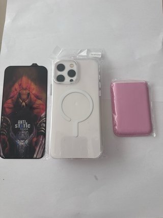 Custodia iPhone 13 Pro Max + Accessori