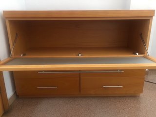 Buffet comedor madera y cristal