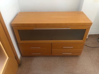 Buffet comedor madera y cristal