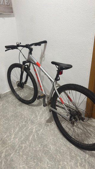 Bicicleta Trek Marlin 5 Montaña