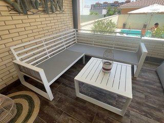 Sofá esquinero BIZZOTTO gris y blanco
