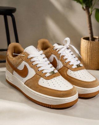 Nike Air Force 1 Marrón y Blanco