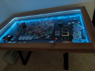 Mesa de juego de mesa artesanal con luz led
