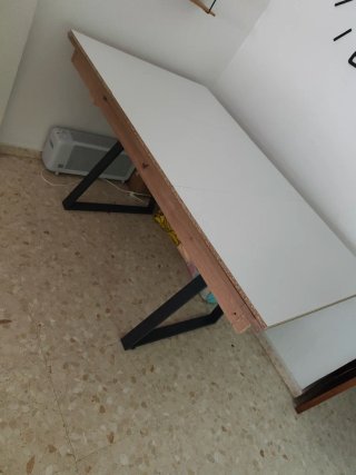 Mesa de juego de mesa artesanal con luz led