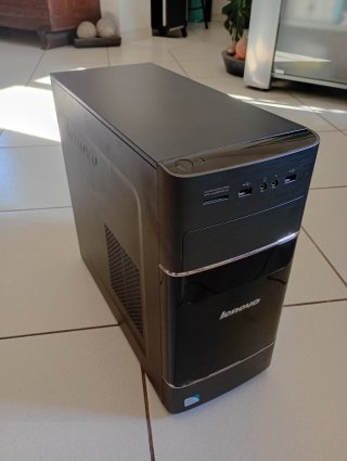 Computer PC fisso Lenovo perfettamente funzionante
