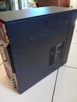 Computer PC fisso Lenovo perfettamente funzionante