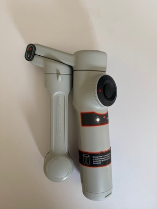 Estabilizador Insta360 Flow + Foco Luz | GARANTIA