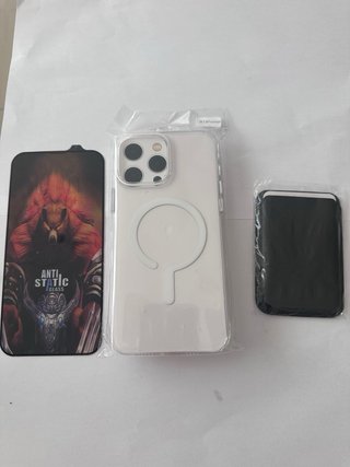 Custodia iPhone 13 Pro Max + Accessori