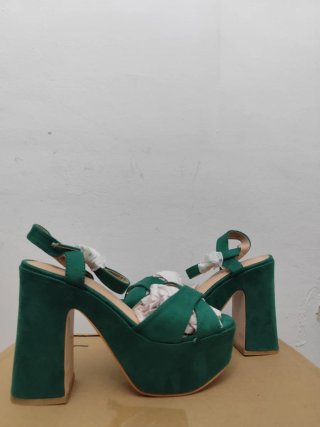 Sandalias verdes de plataforma
