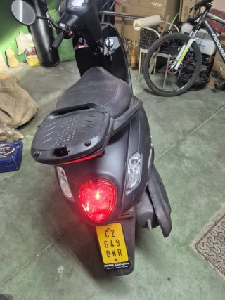 Moto Scooter 49cc Negra 2023