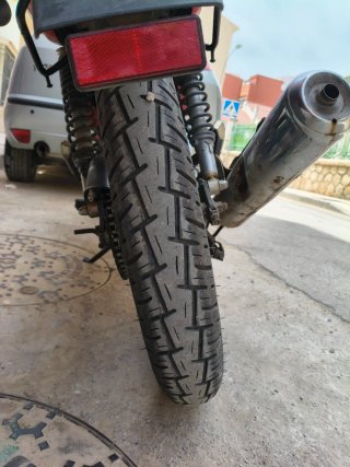 Yamaha YBR 125 Roja 2005