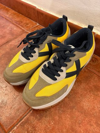 Zapatillas Munich Talla 41 Amarillas