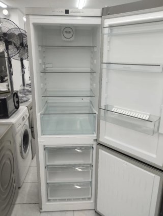 NEVERA MIELE Acero Inoxidable 1.85+60cm