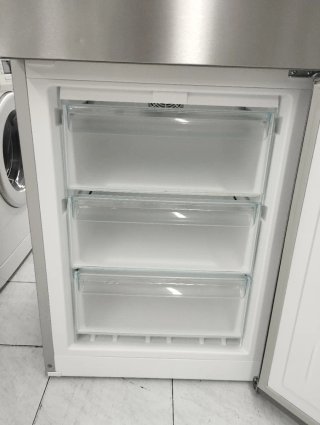NEVERA MIELE Acero Inoxidable 1.85+60cm