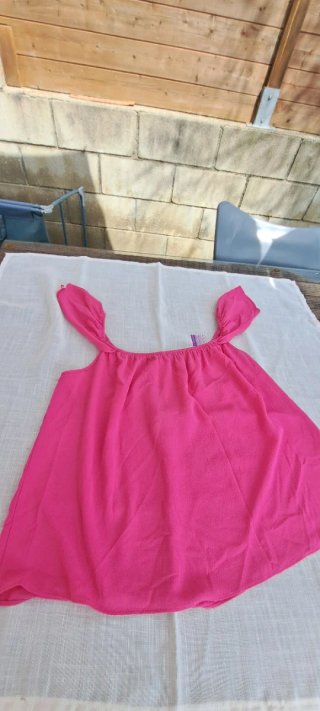 Talla XL. Blusa rosa con volantes rosa fucsia ropa