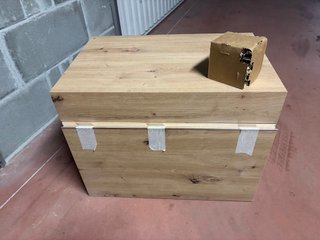 Mueble de baño con encimera de madera