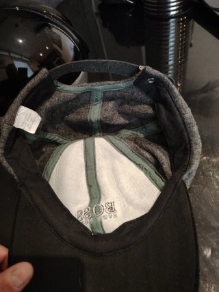 Gorra Hugo Boss Gris y Negra