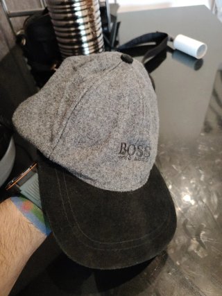 Gorra Hugo Boss Gris y Negra
