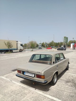 SEAT 124 1976
