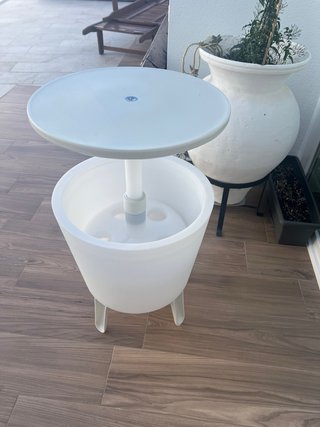 Mesa Nevera Keter Iluminada Jardín Blanco