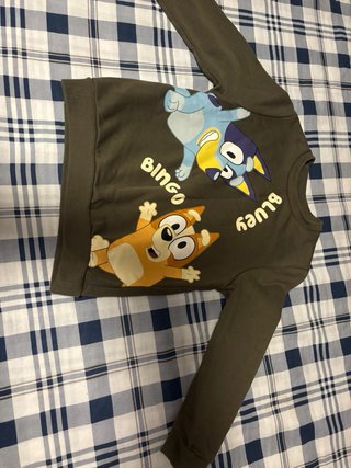 Sudaderas niño talla 5-6 a 2€